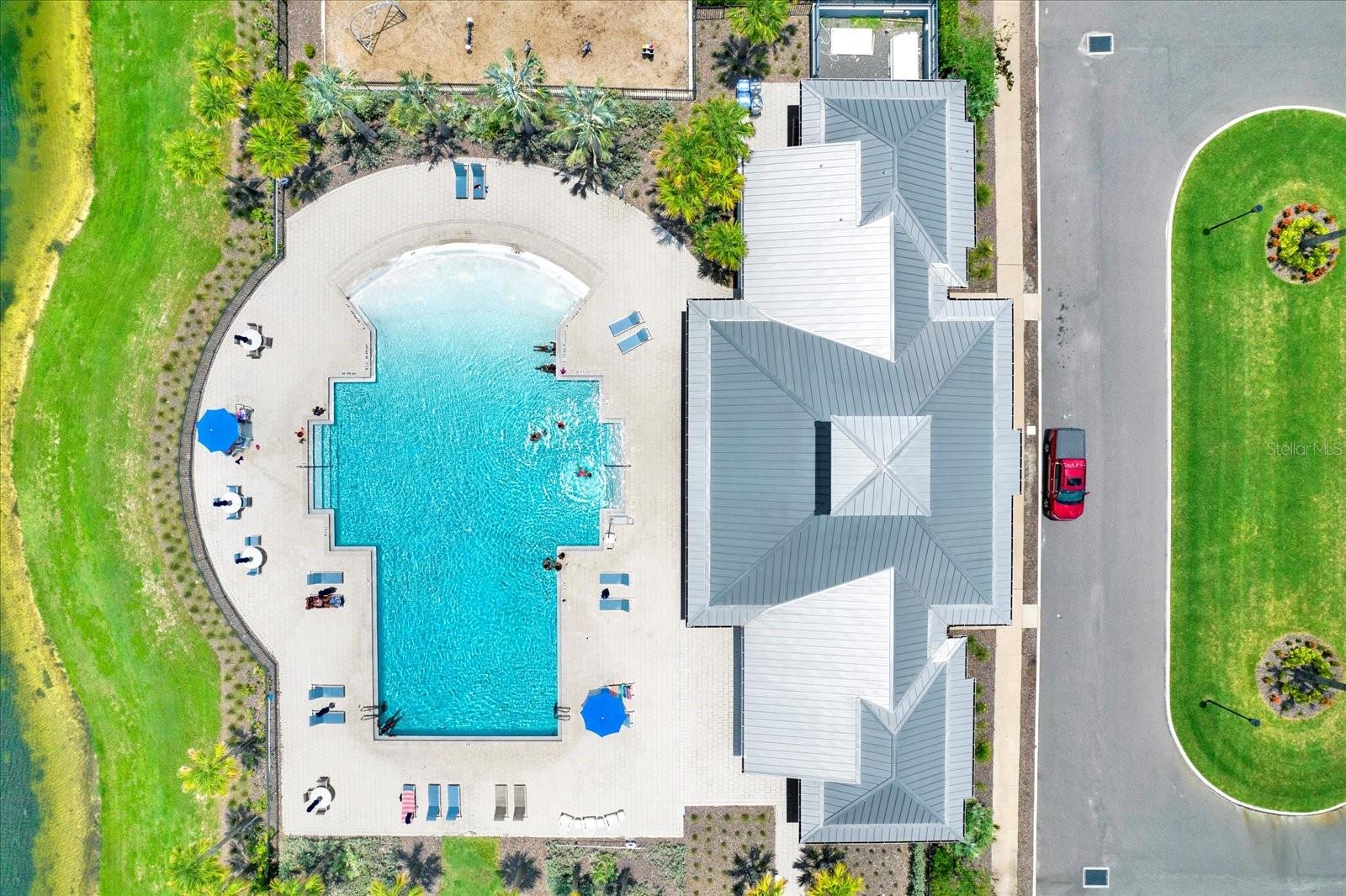 GORGEOUS POOL