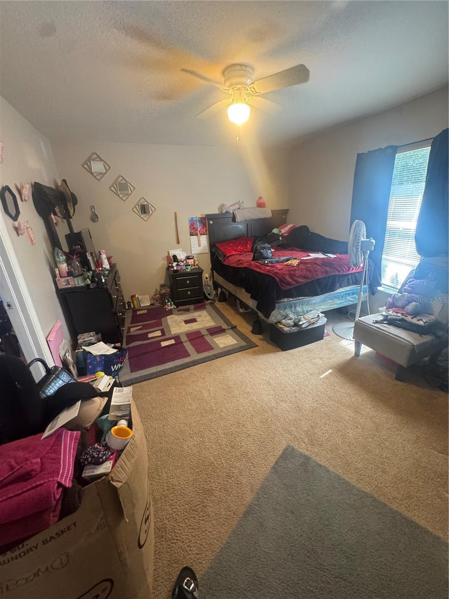 TB8387963