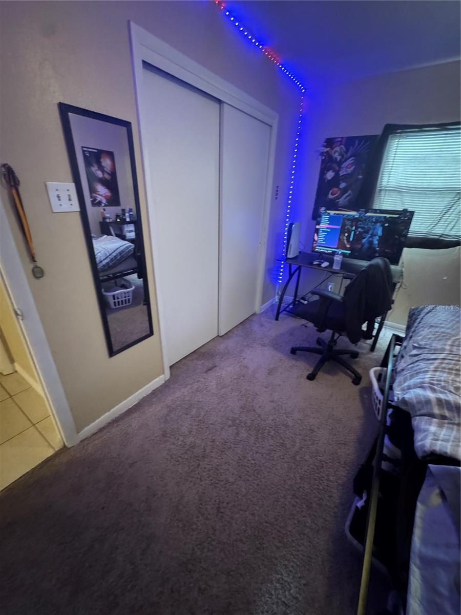 TB8387967