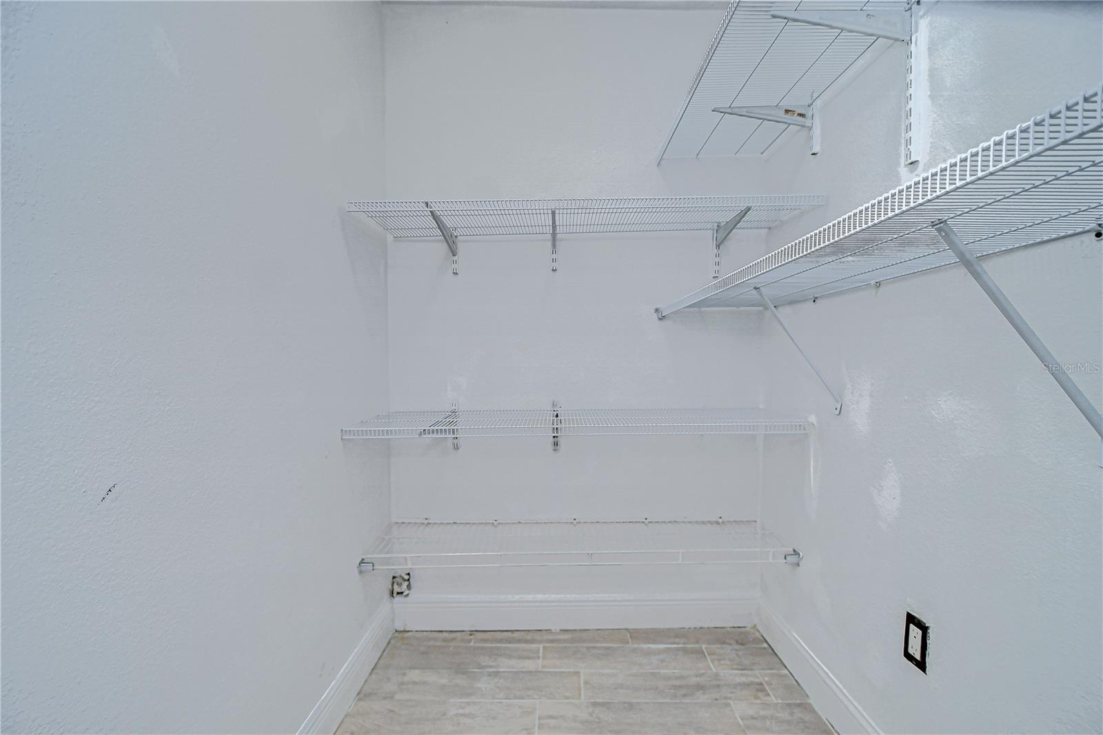Plenty of shelves!