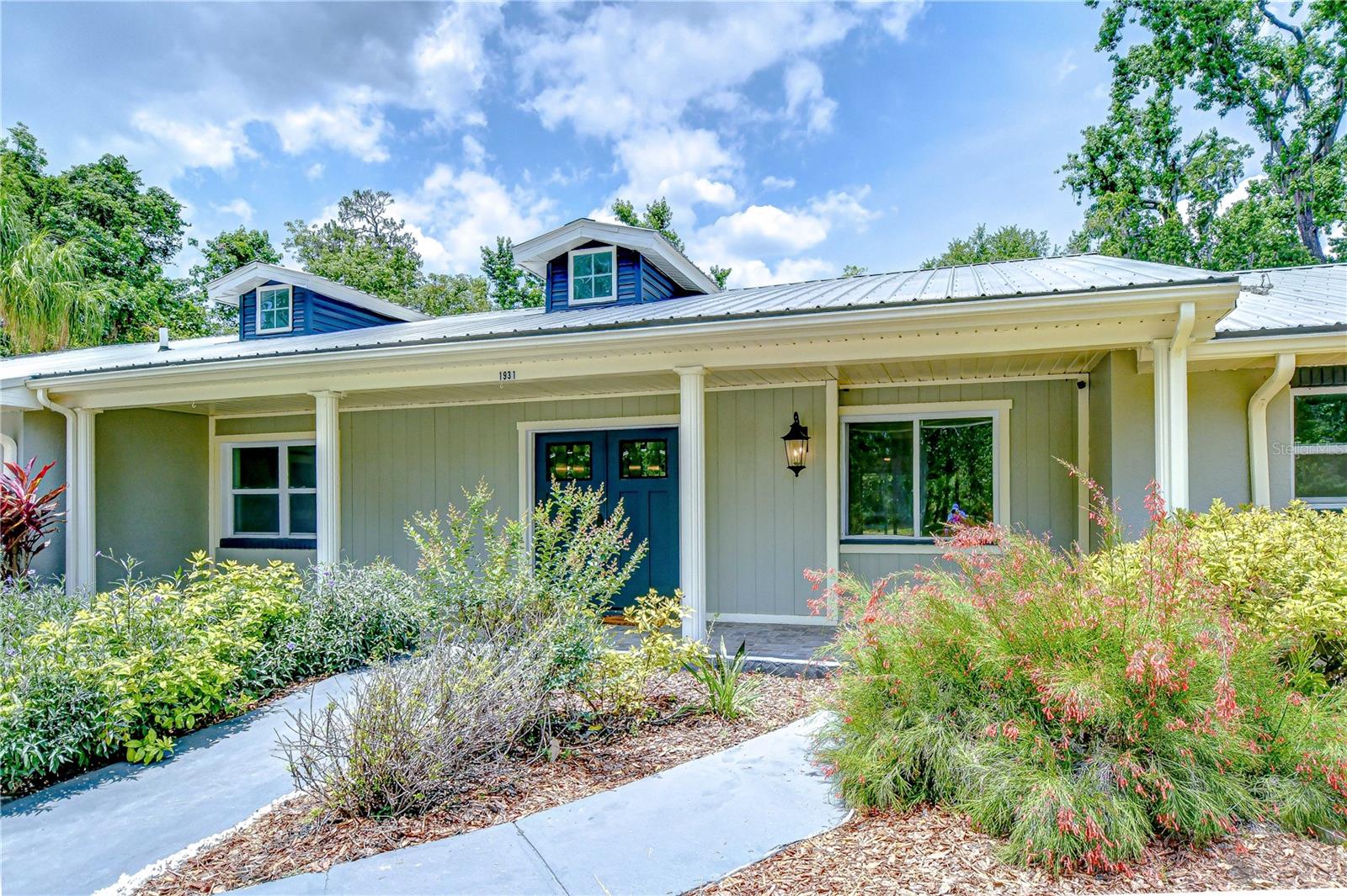 Welcoming front porch!