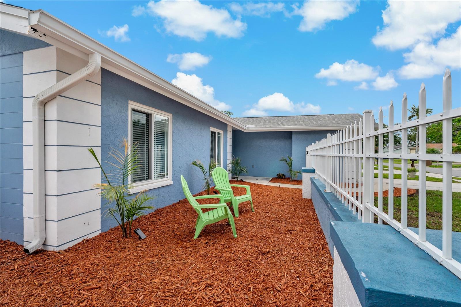 FULLY FENCED FRONT AND BACK YARD