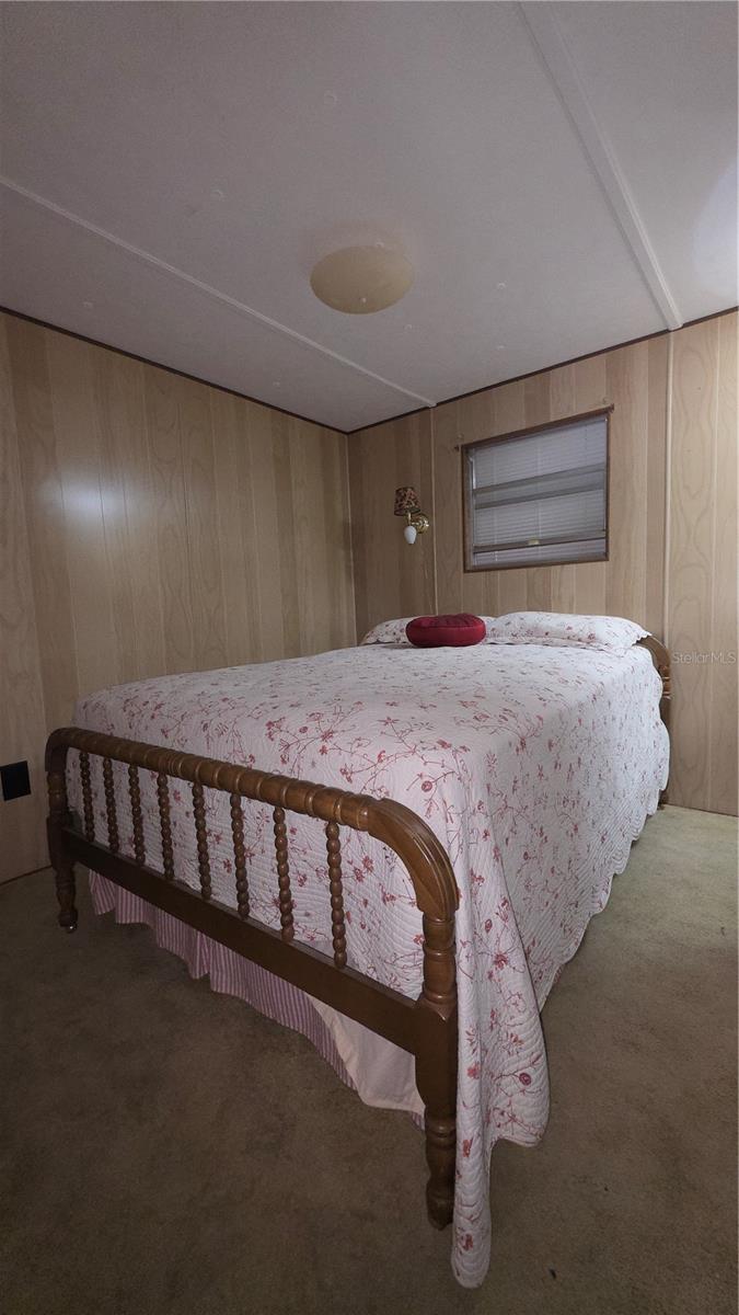 Guest bedroom.