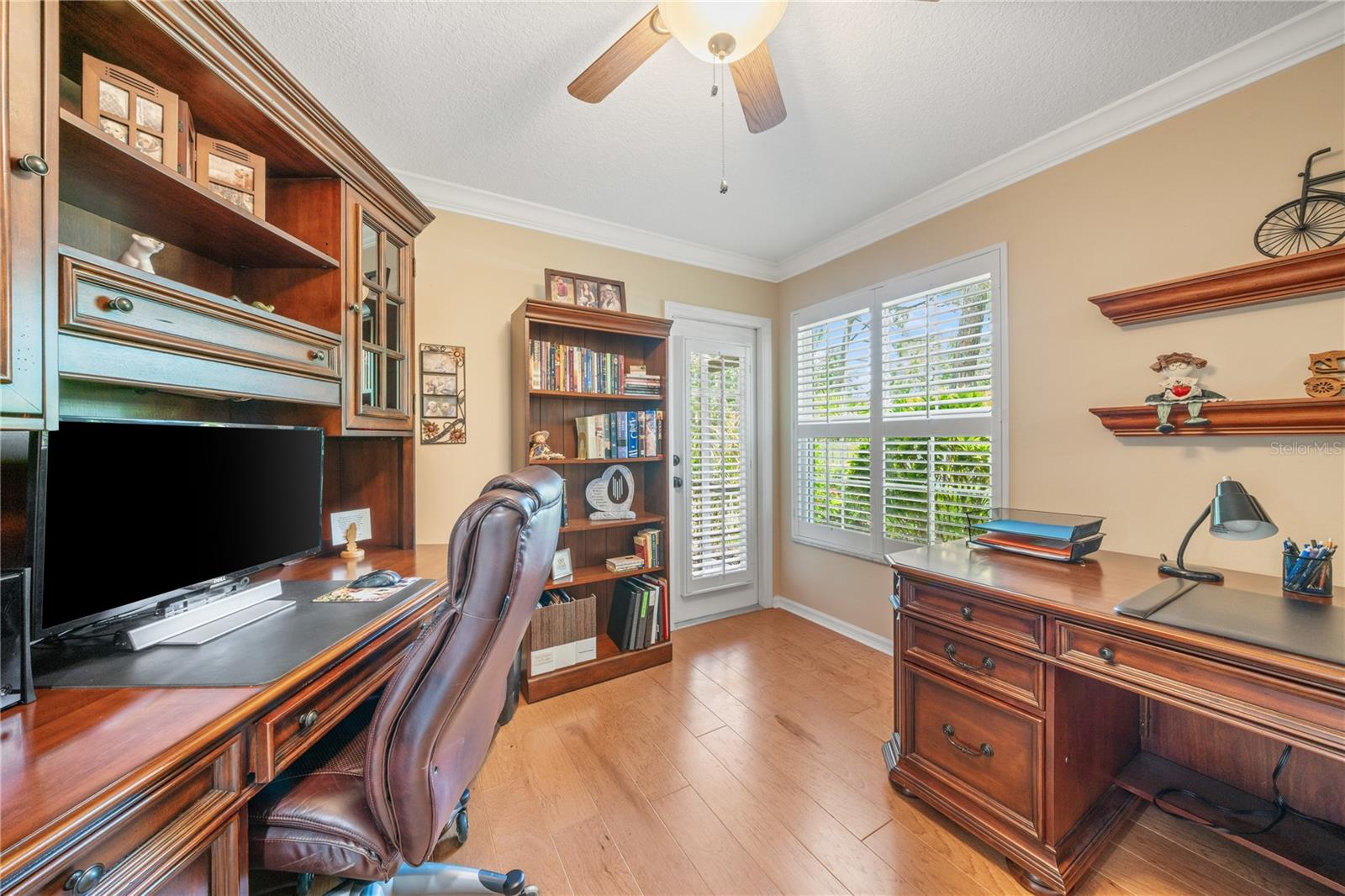 OFFICE/DEN