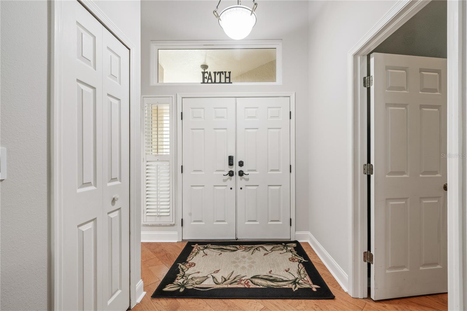 FOYER