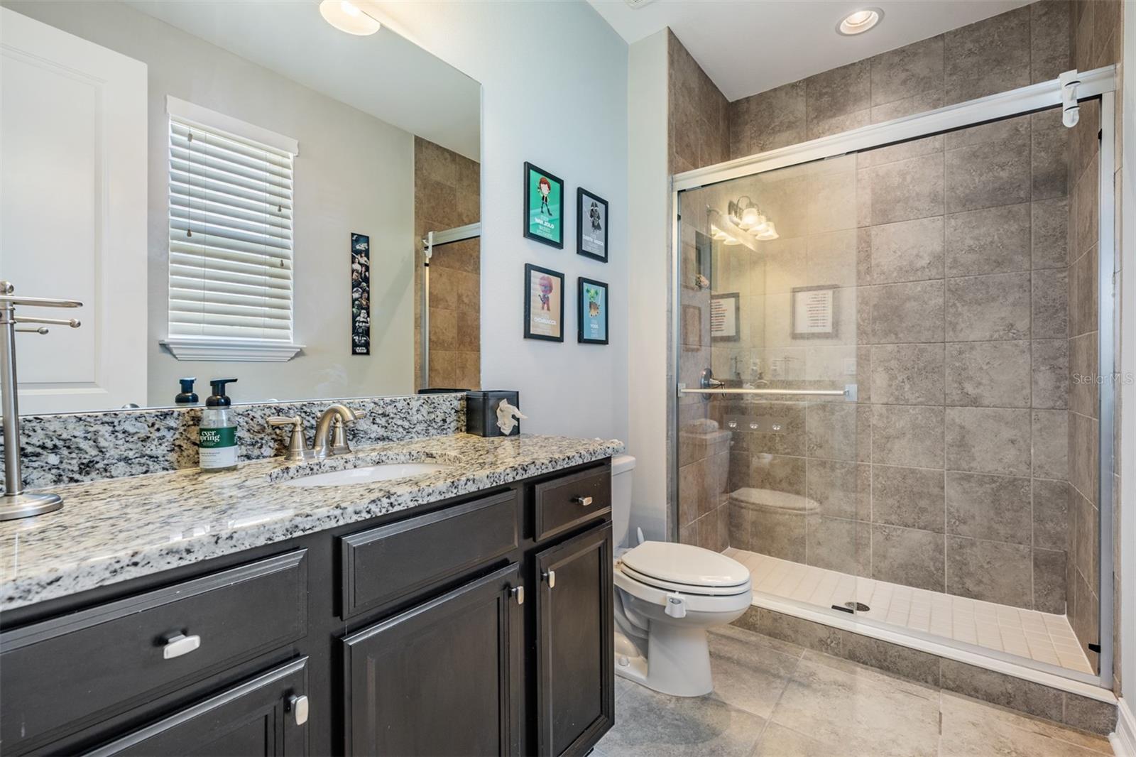 Ensuite with BR 2