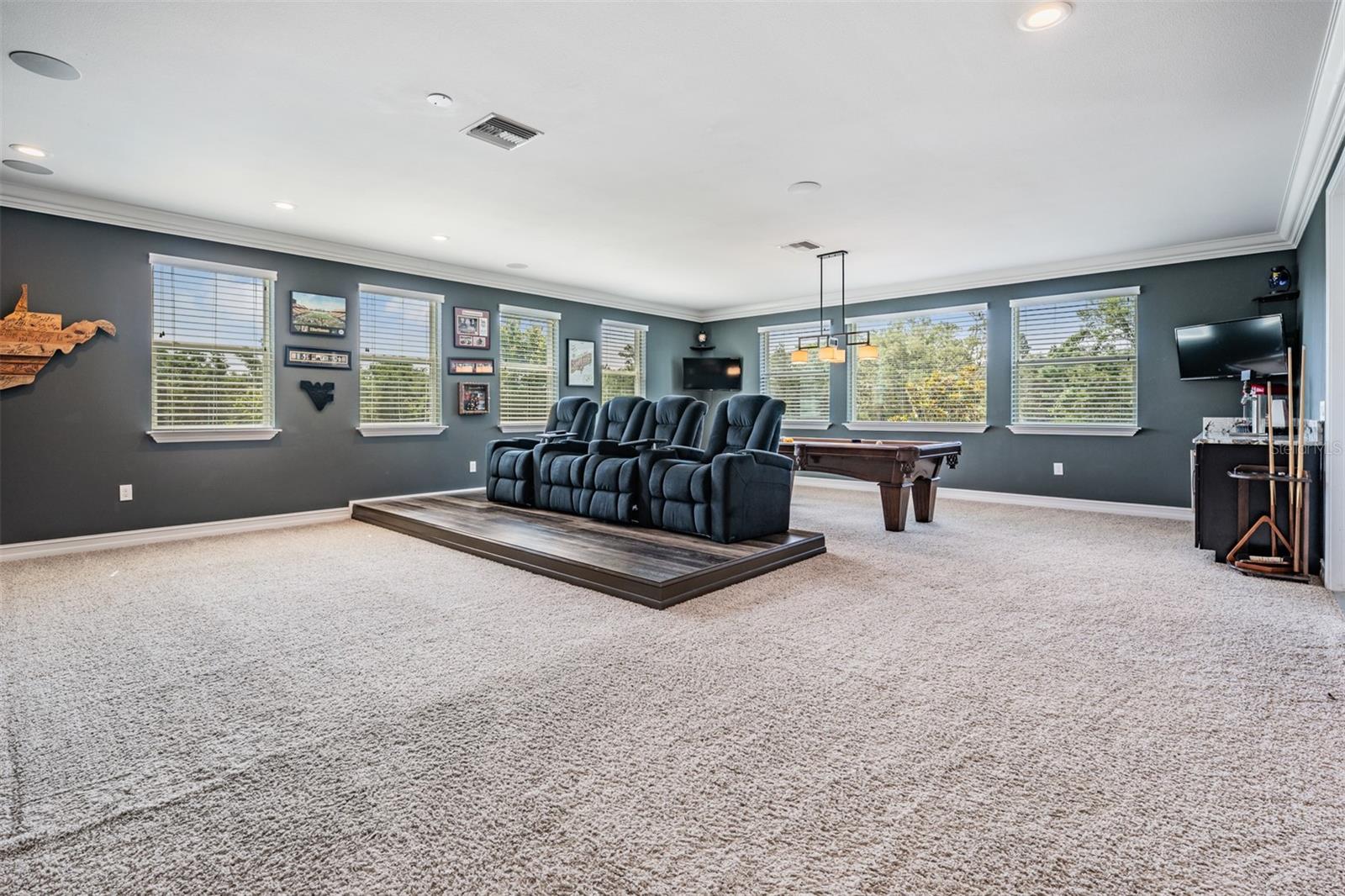 Bonus/game room, upstairs