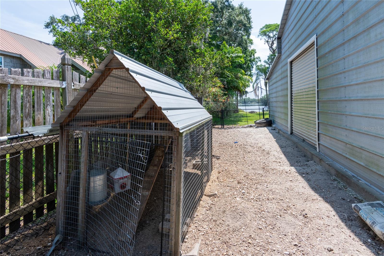 Chicken Coop (Chicken Convey)