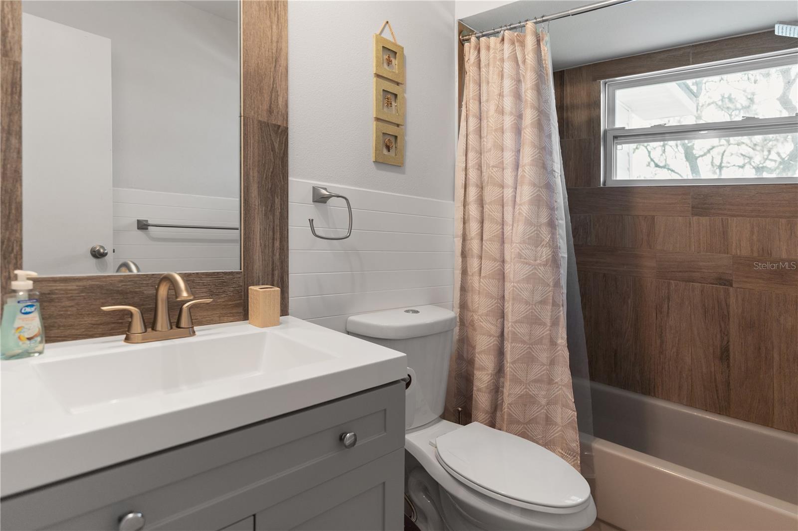Unit A Bathroom 21820 Rumar Ln,Holiday, FL