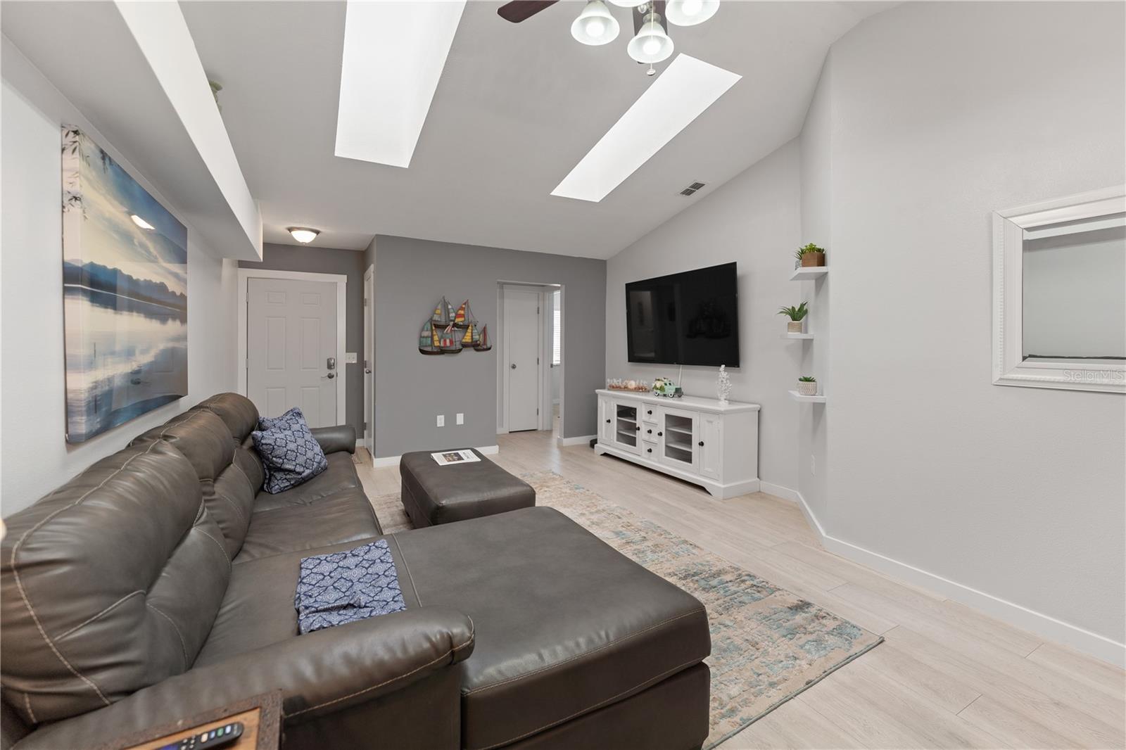 Unit B Living Room1820 Rumar Ln,Holiday, FL