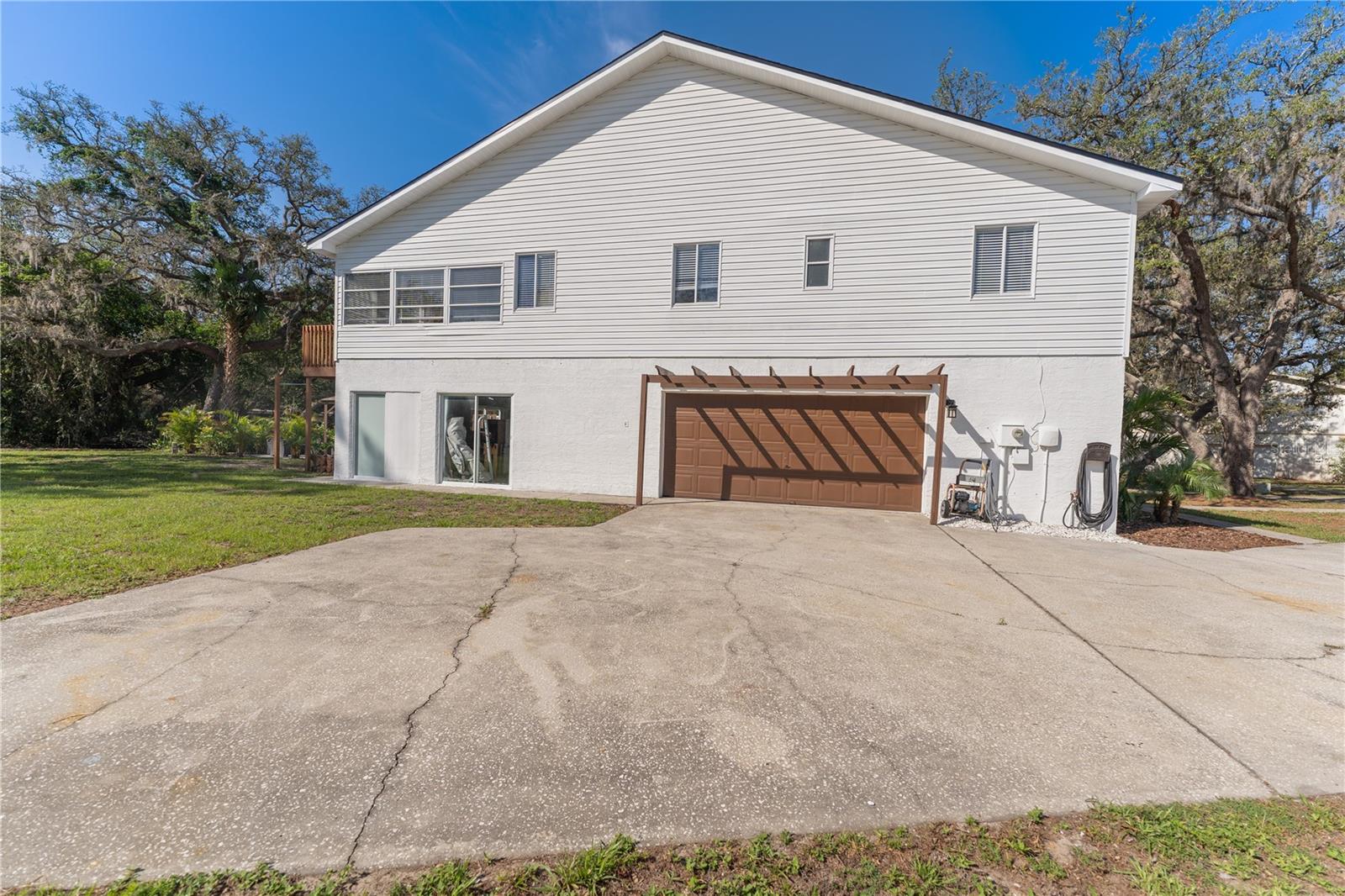 Unit B 2-Car Garage and Storage Room1820 Rumar Ln,Holiday, FL