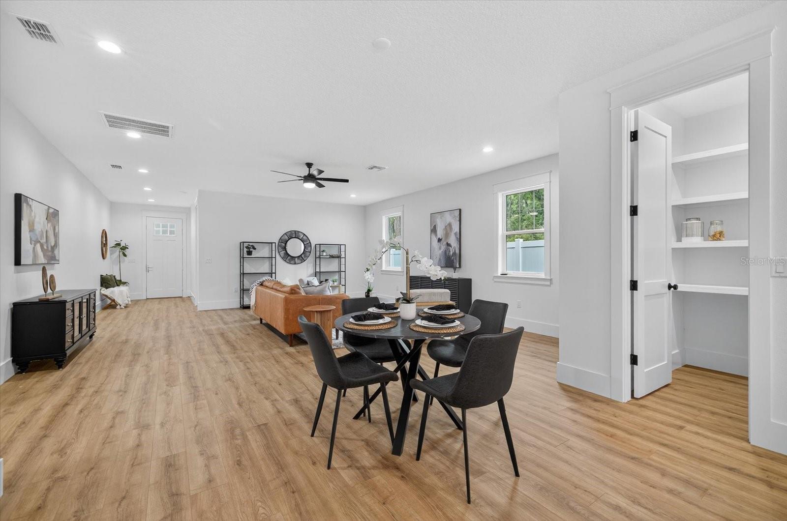 Living / Dining