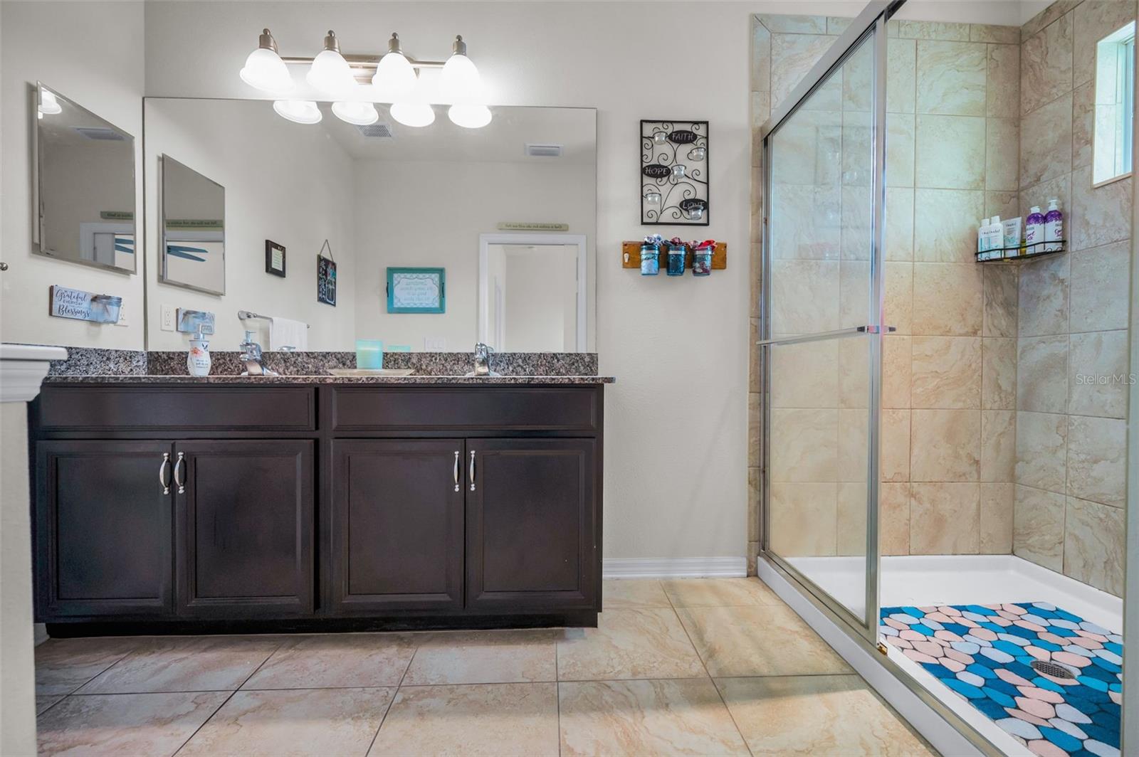 En Suite Bathroom