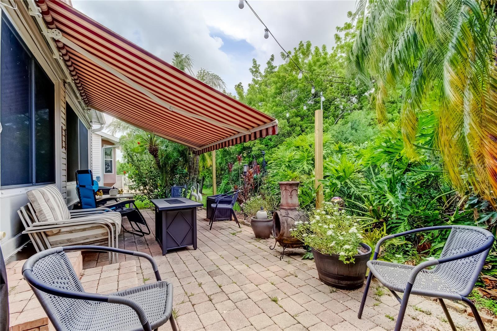 beautiful back patio landscaping