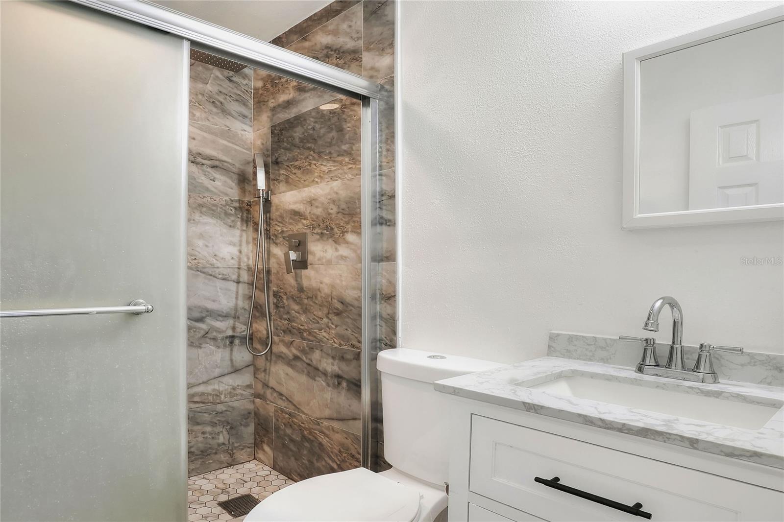 Lovely Hall  Bathroom