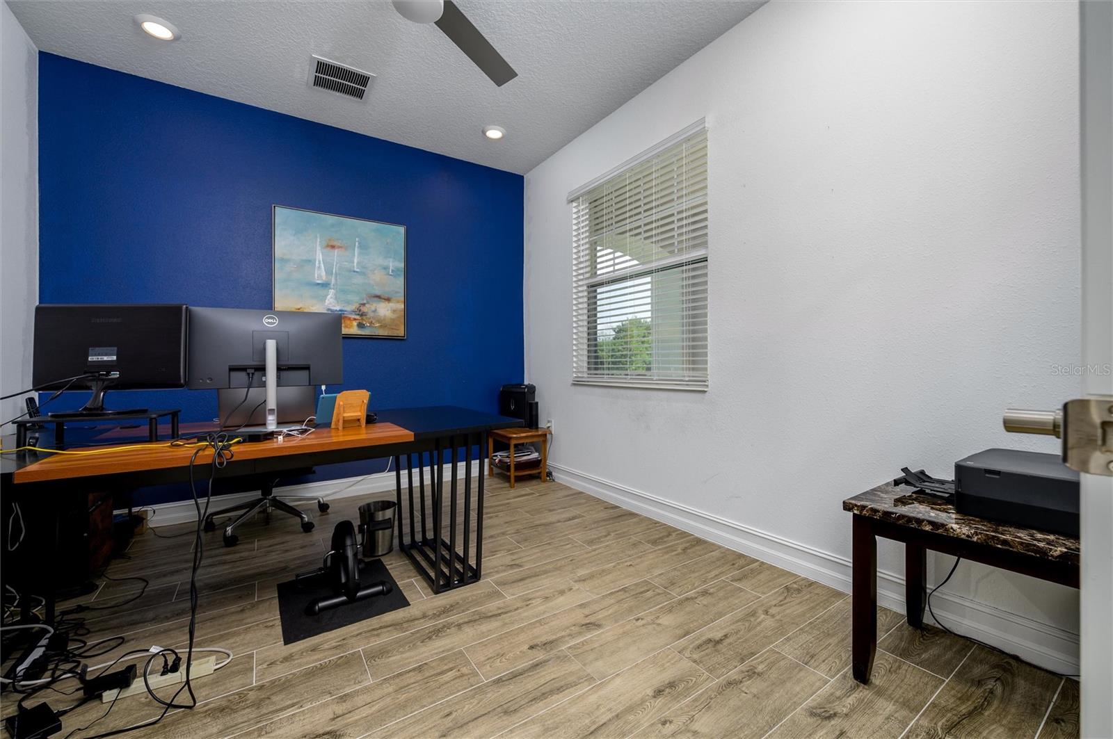 studio/office/den