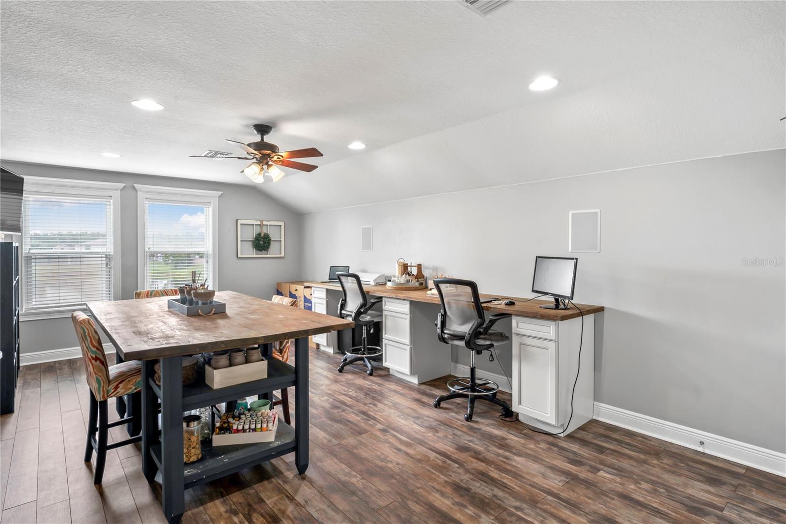 UPSTAIRS BONUS ROOM