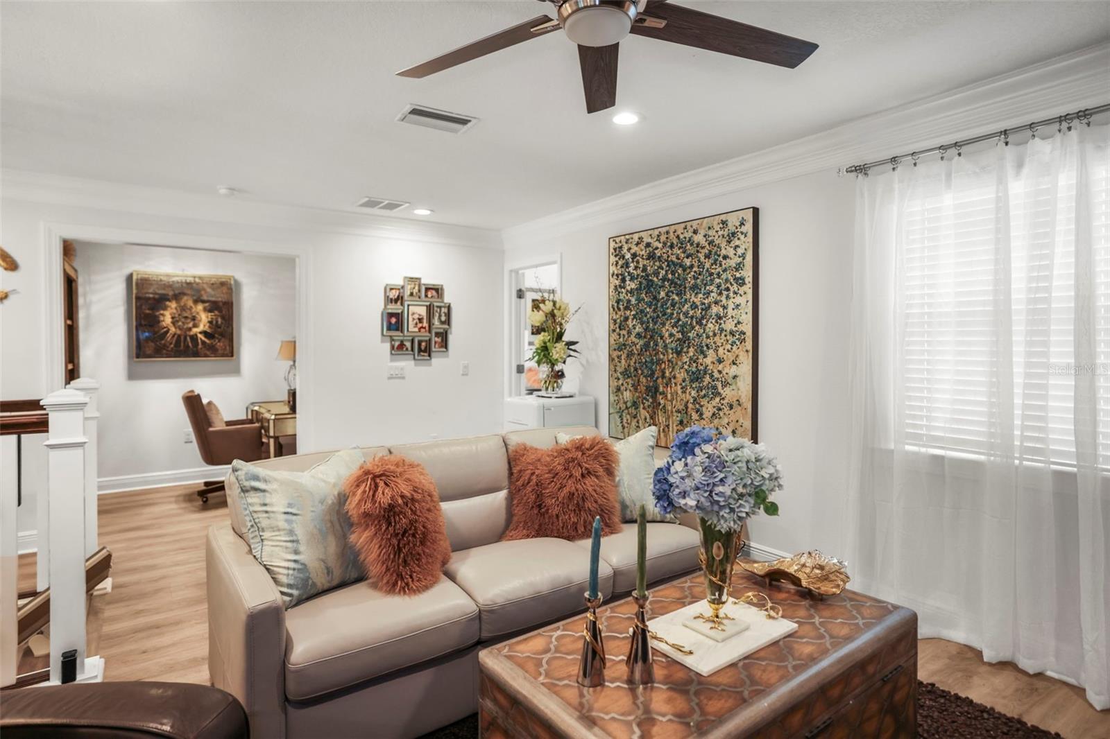 Second story loft with adjacent office nook