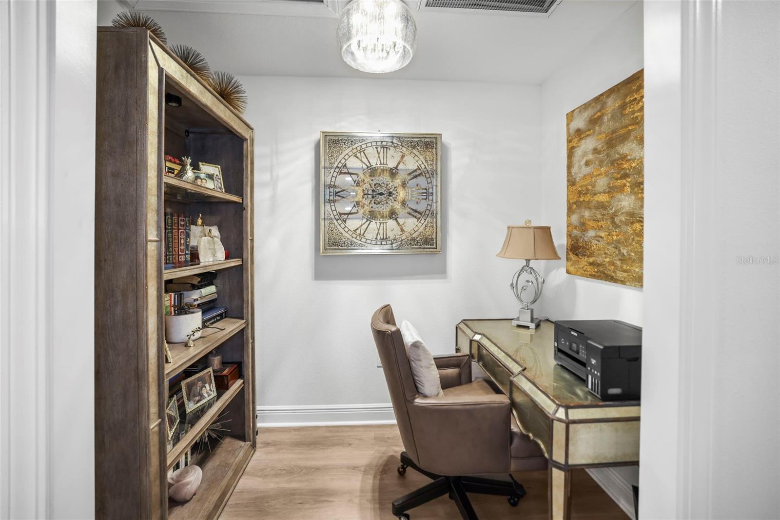 Office nook off loft