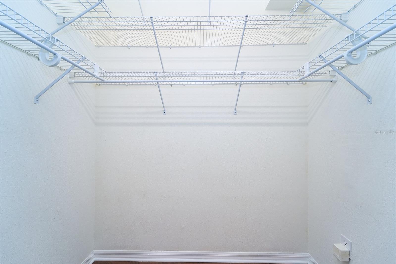 Primary dual Walk in closets