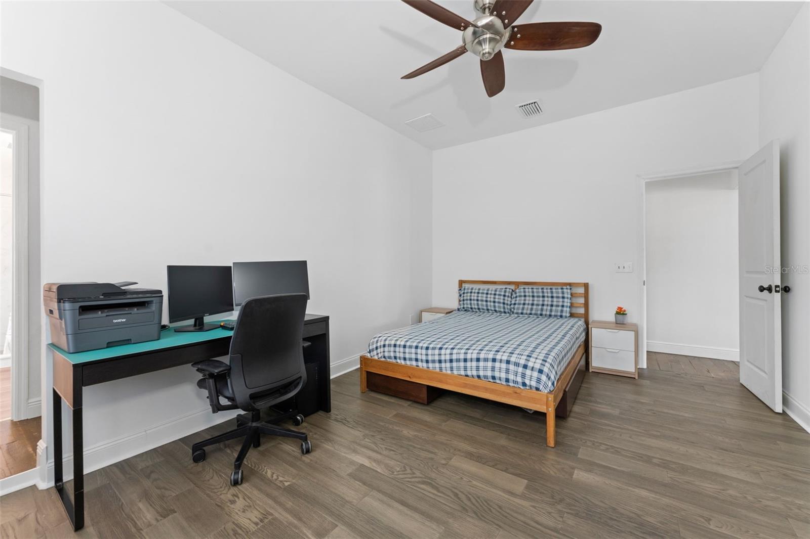 Primary suite with walk in closet and updated  en-suite bathroom
