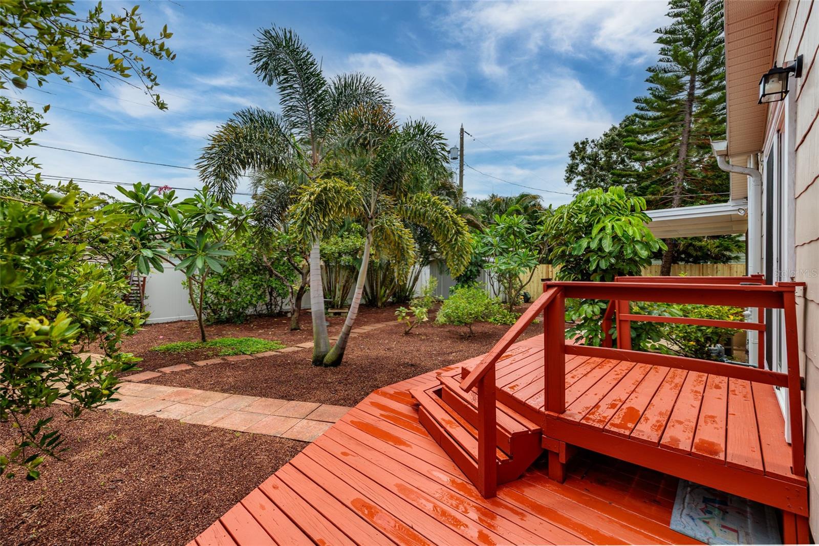 Primary suite deck