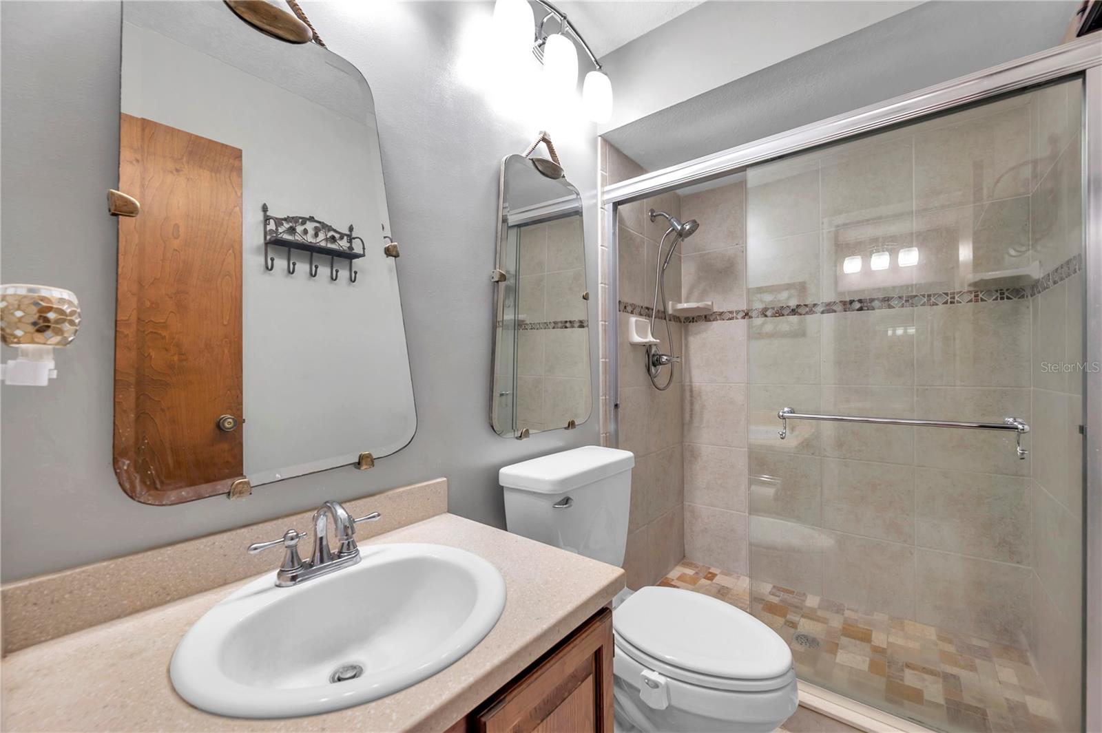 En suite bath