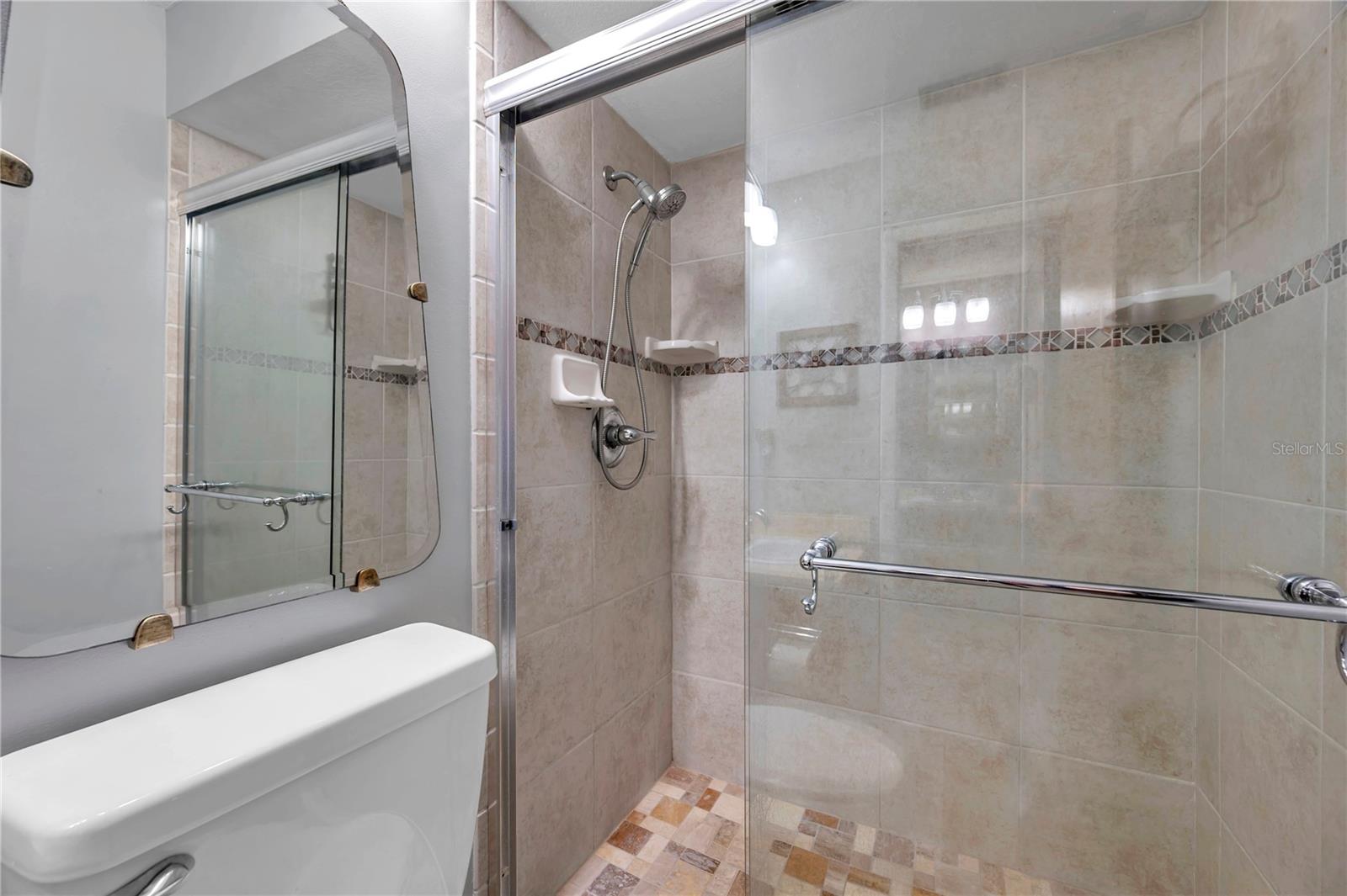 En suite bath