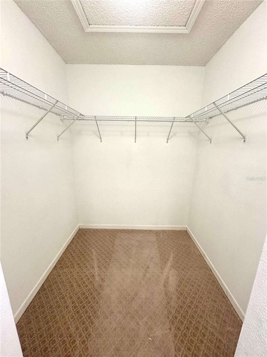 Primary Closet (Hers)