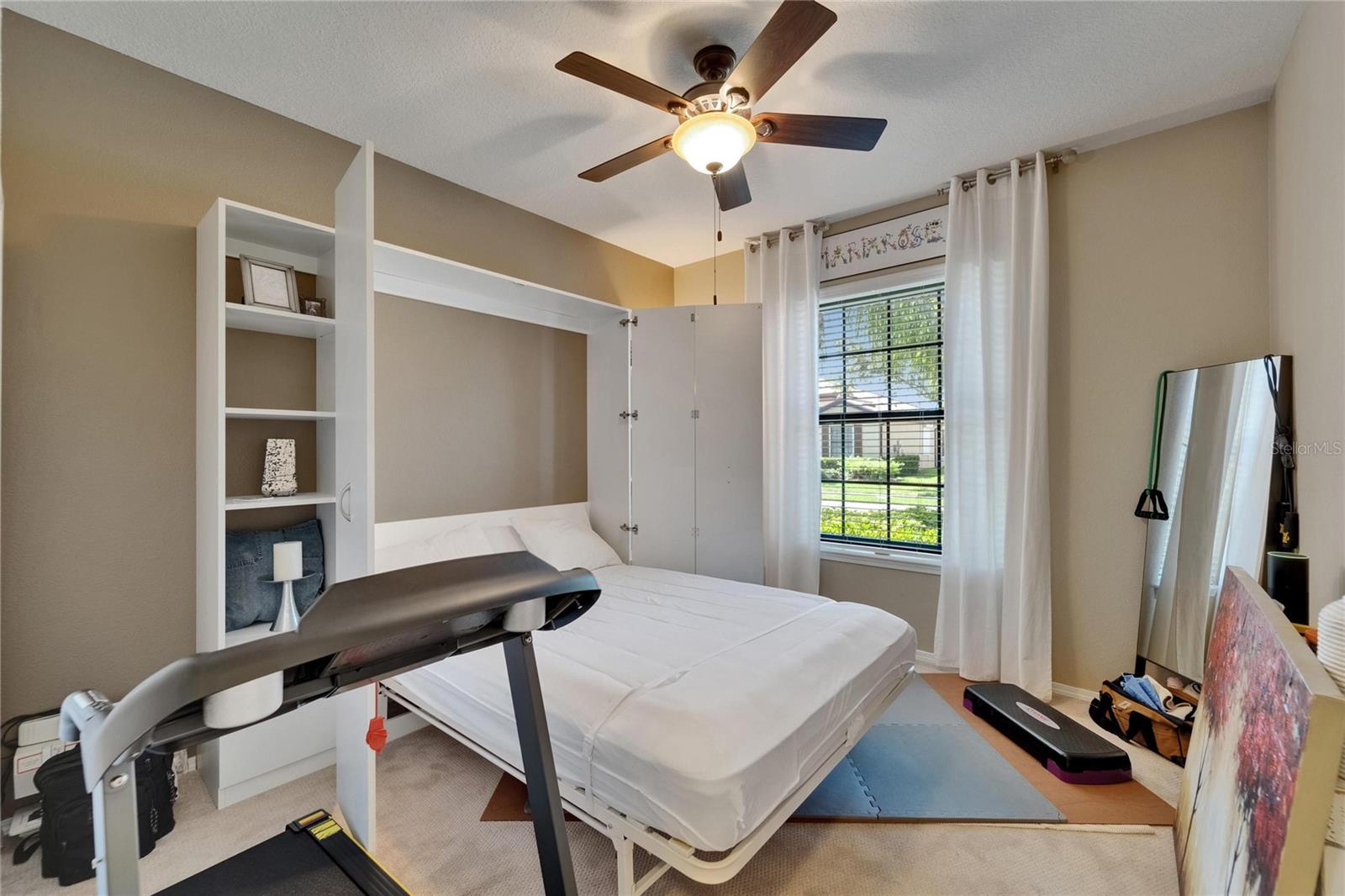 Guest 2nd Bedroom - Murphy Bed