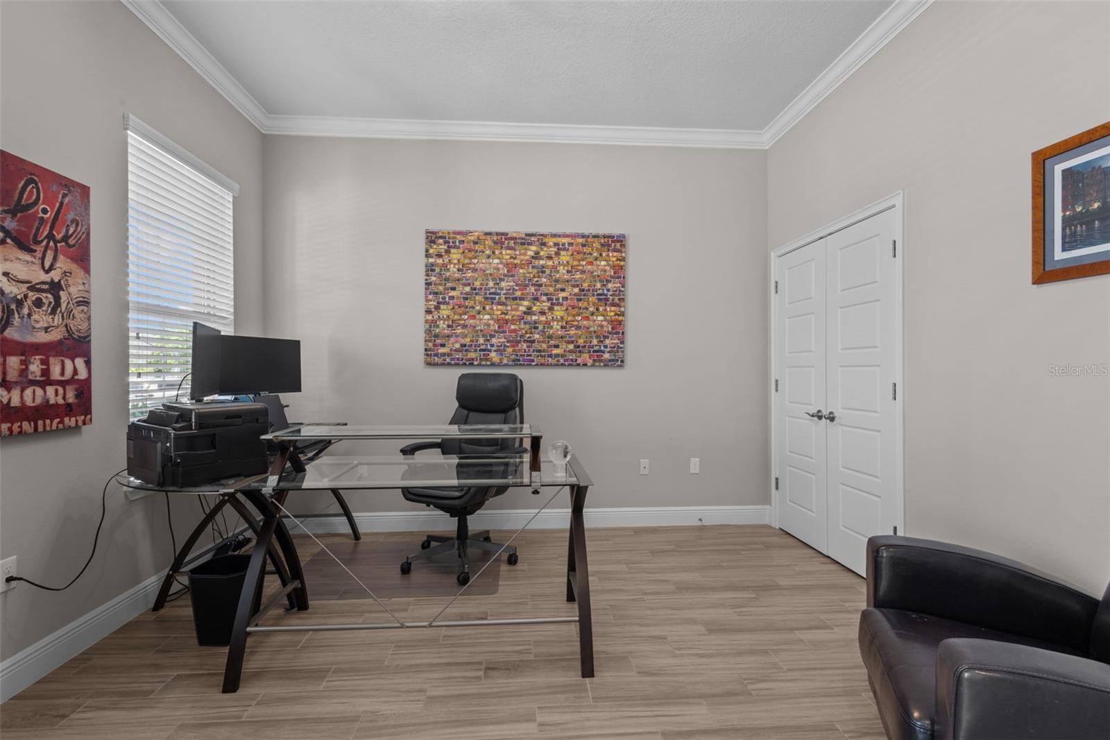 bedroom/office/den - there is a closet