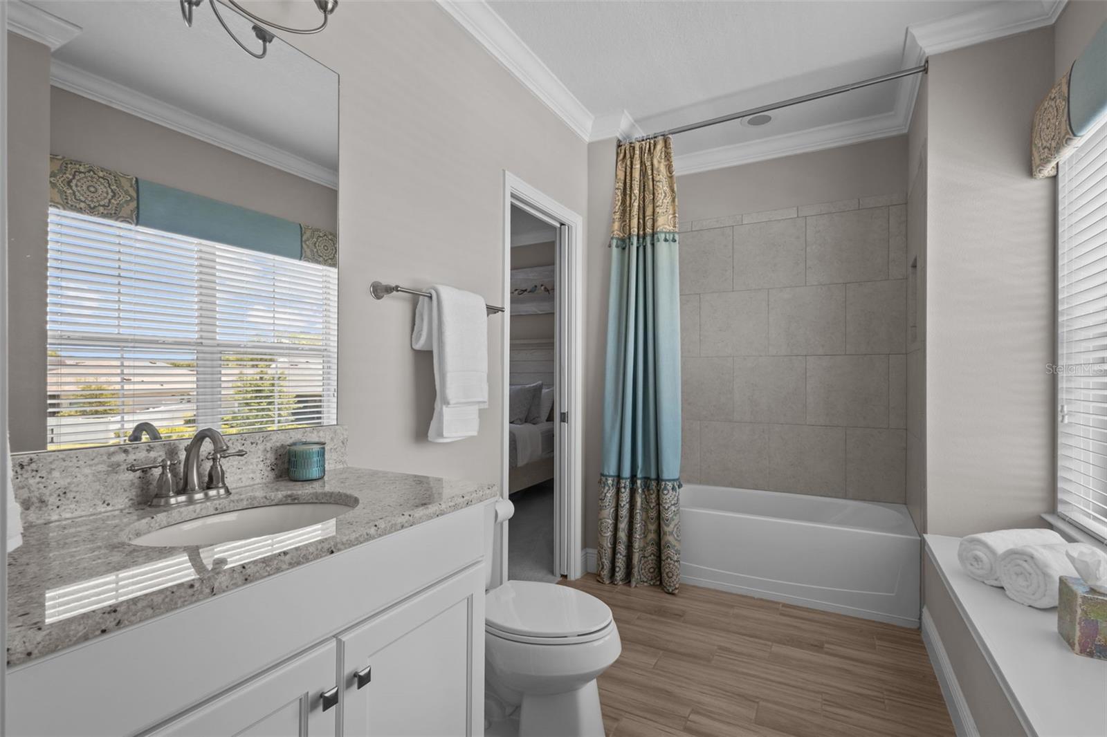 Bathroom 4 - Jack and Jill Bathroom