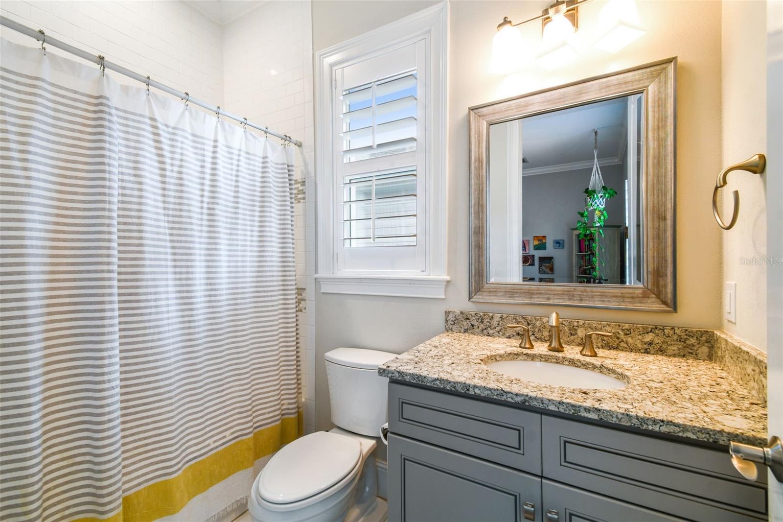 En suite full bathroom