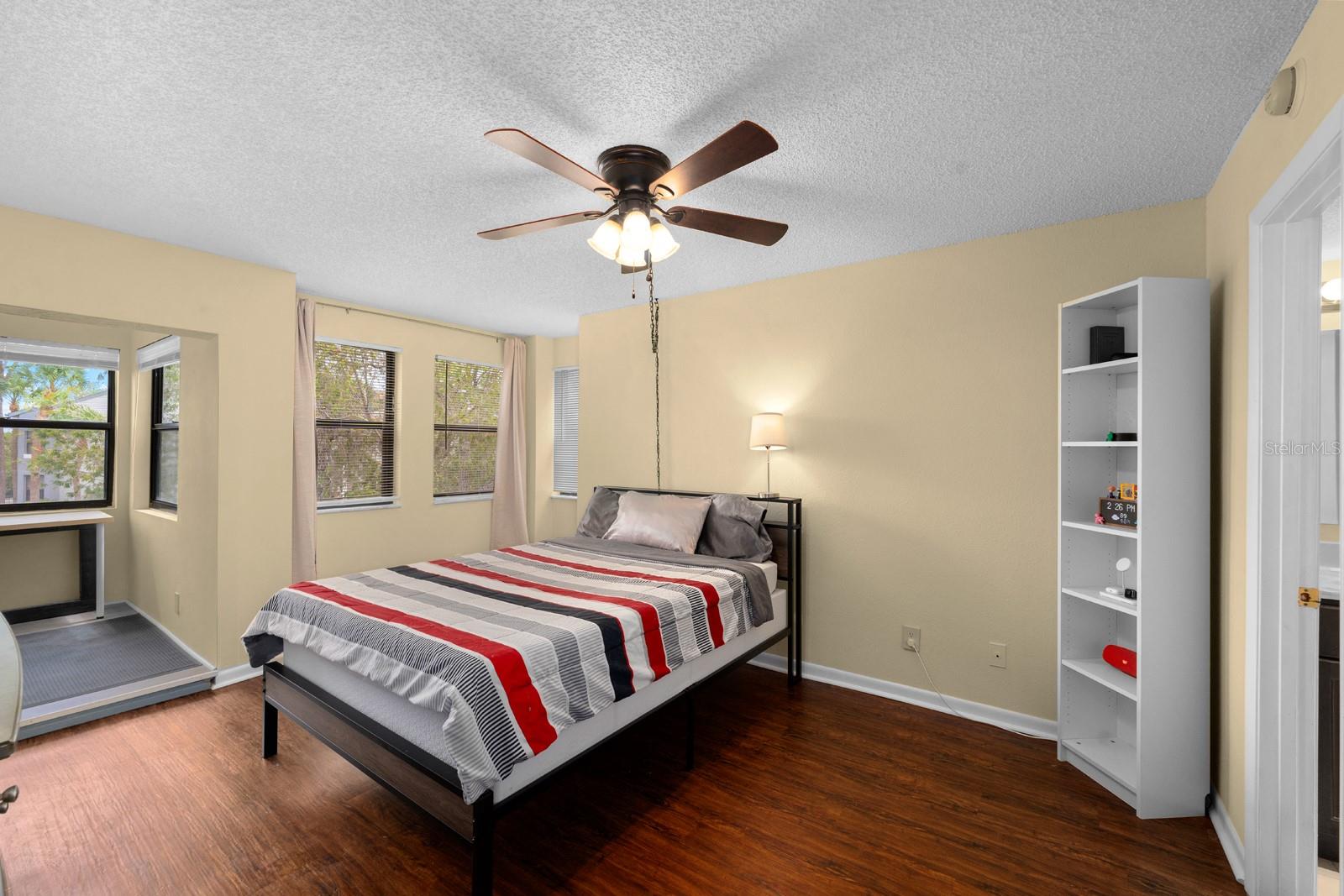 Large main bedroom