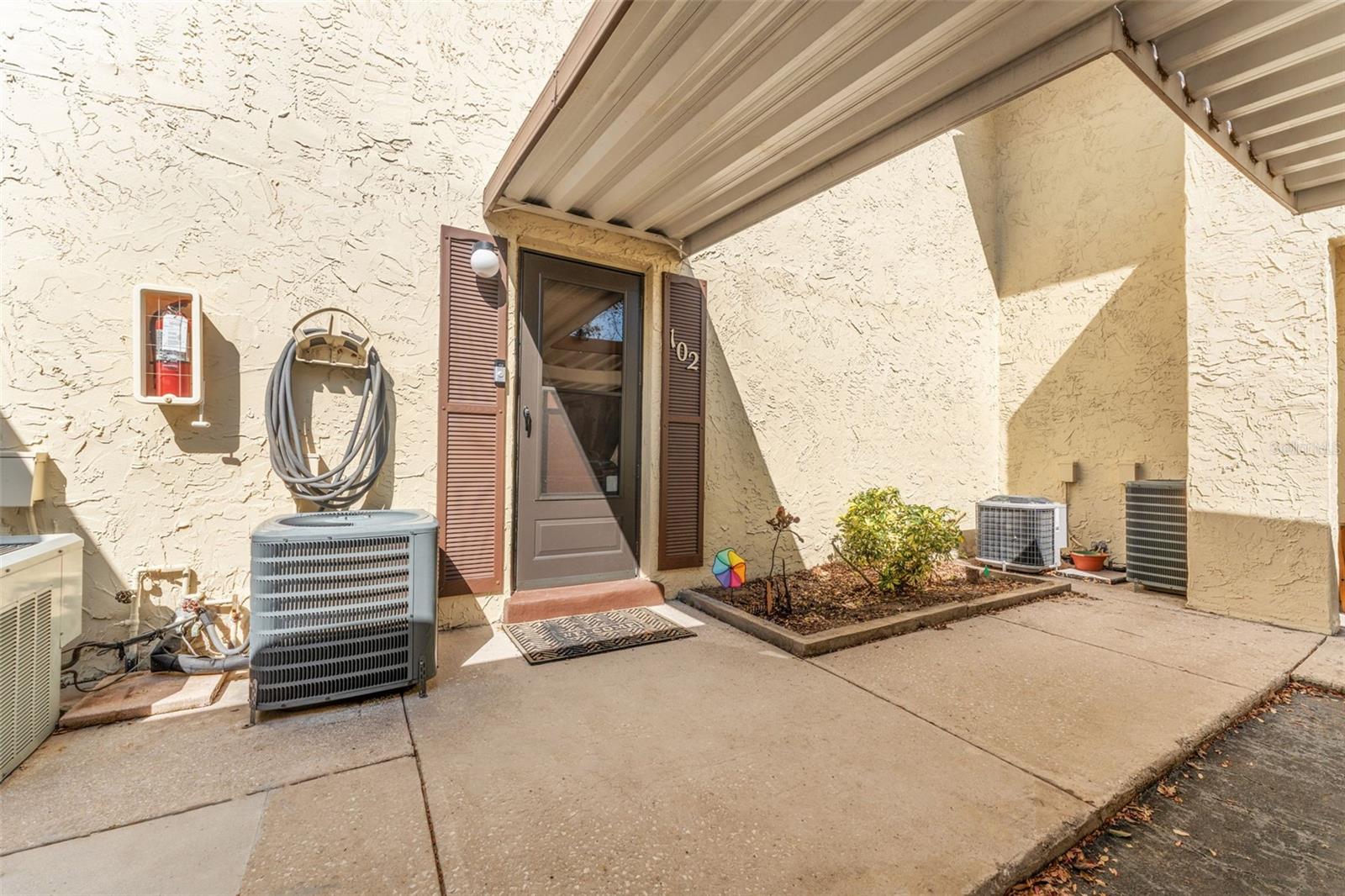Entryway with cover