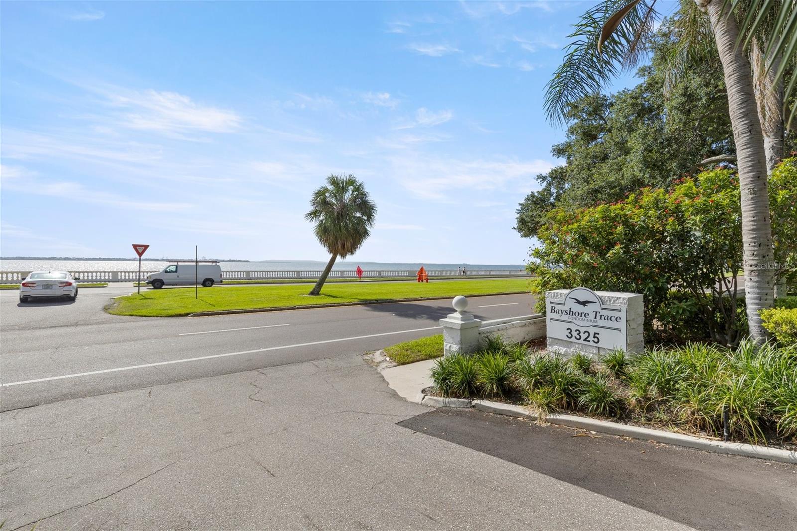 Bayshore Blvd. Entrance
