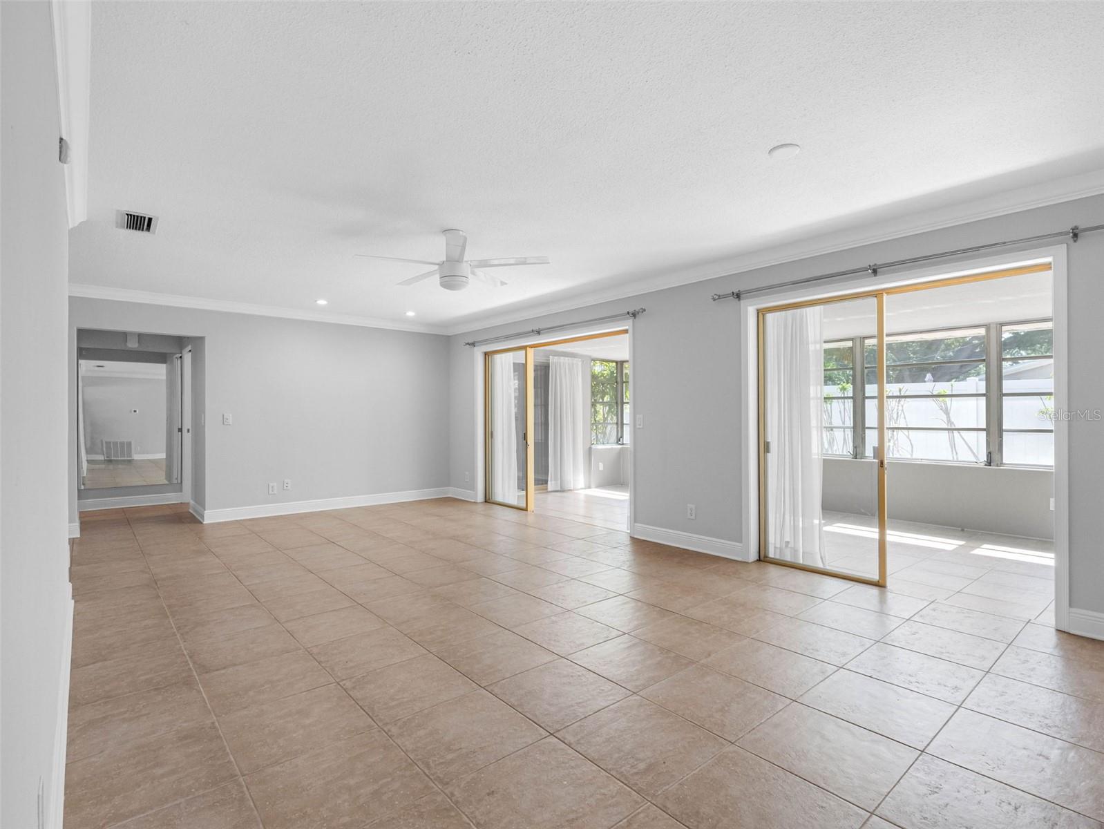 Enormous living space with tons of light!