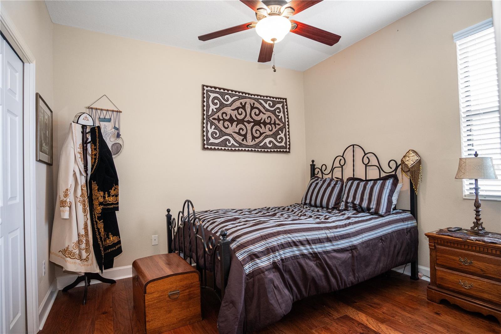 Three Way Bedroom Split