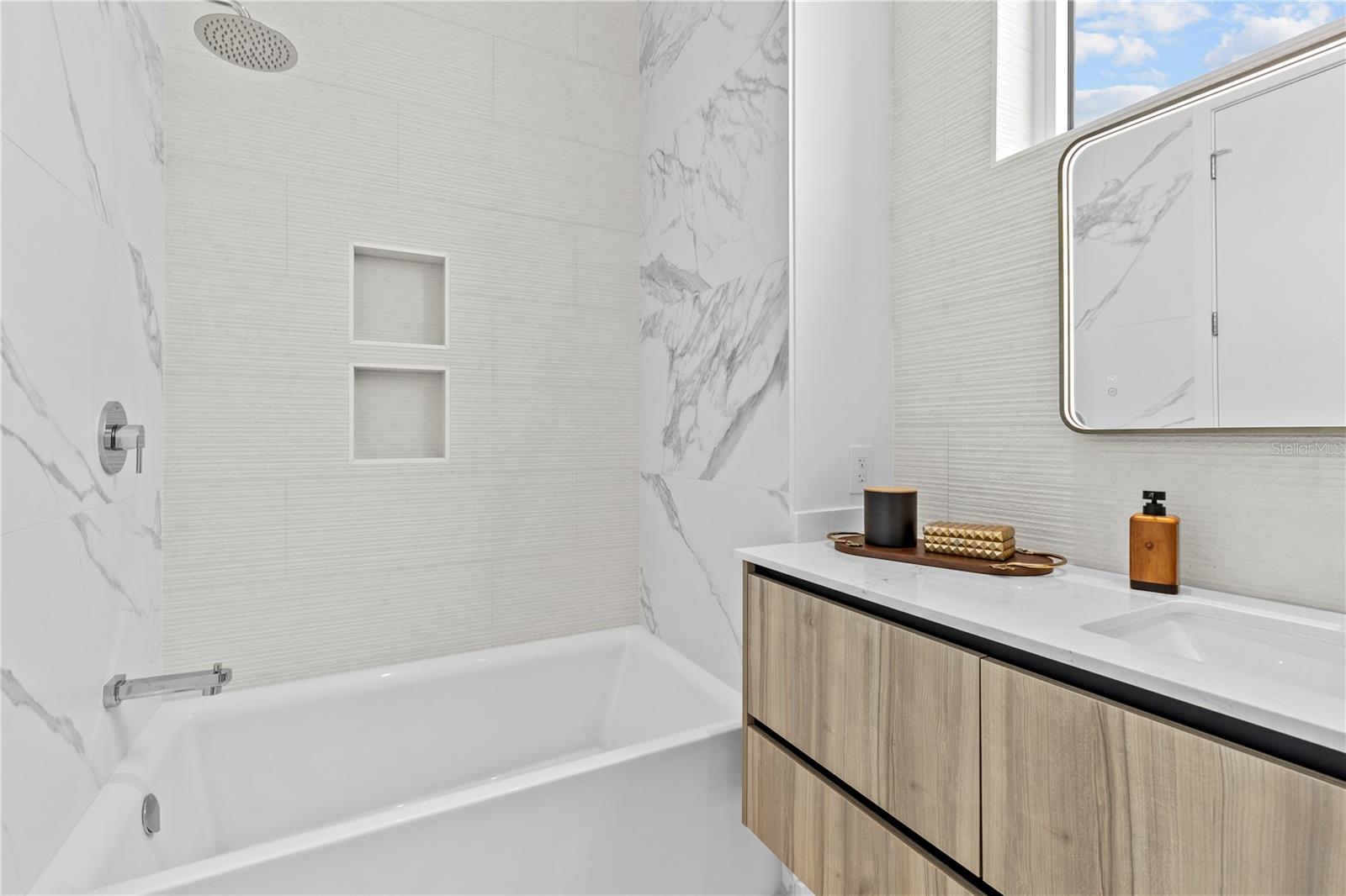 2nd bathroom