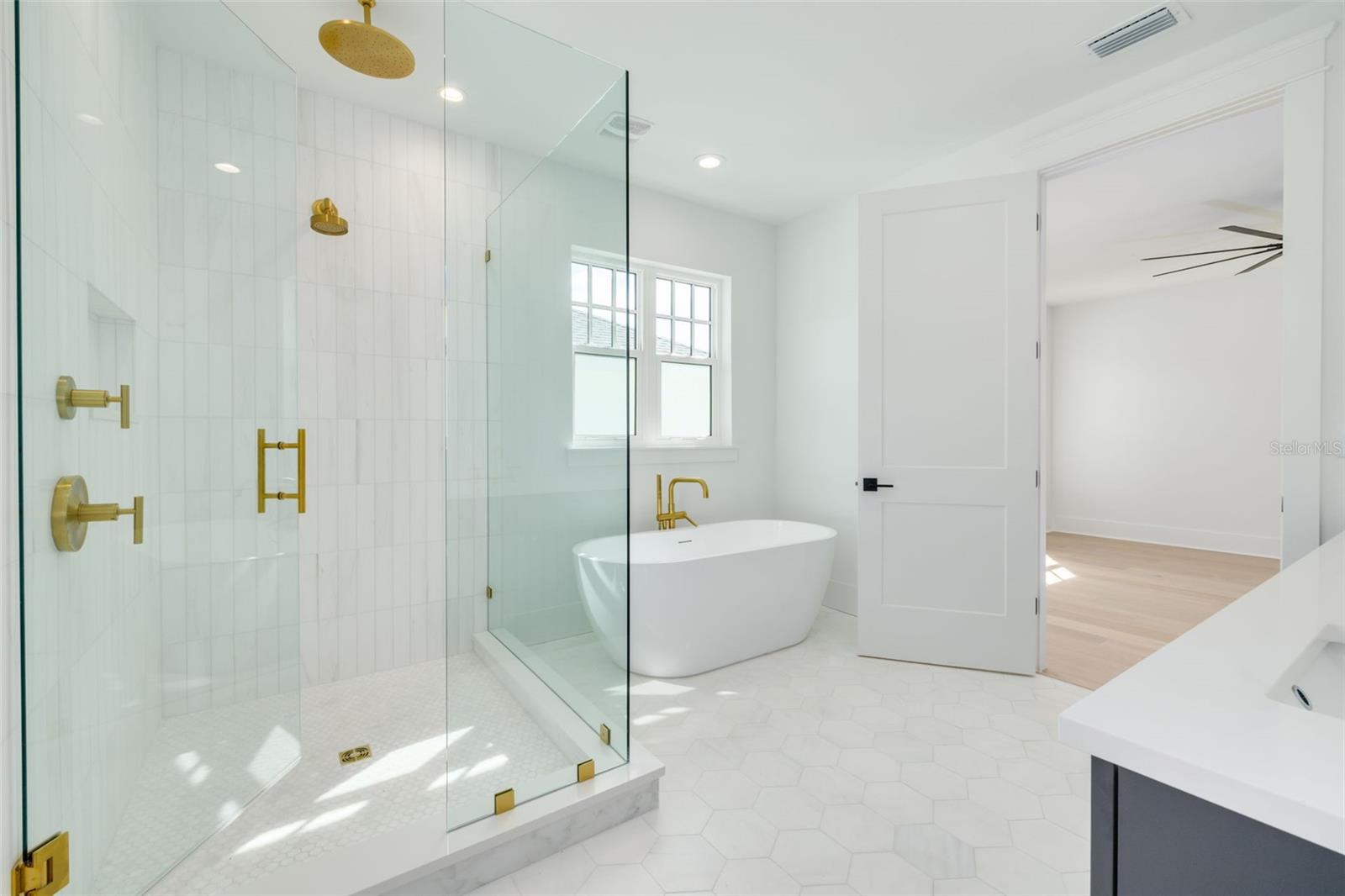 Owner's Suite En Suite Bathroom Rendering