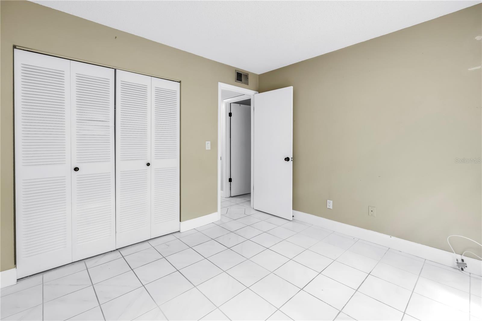 Secondary bedroom