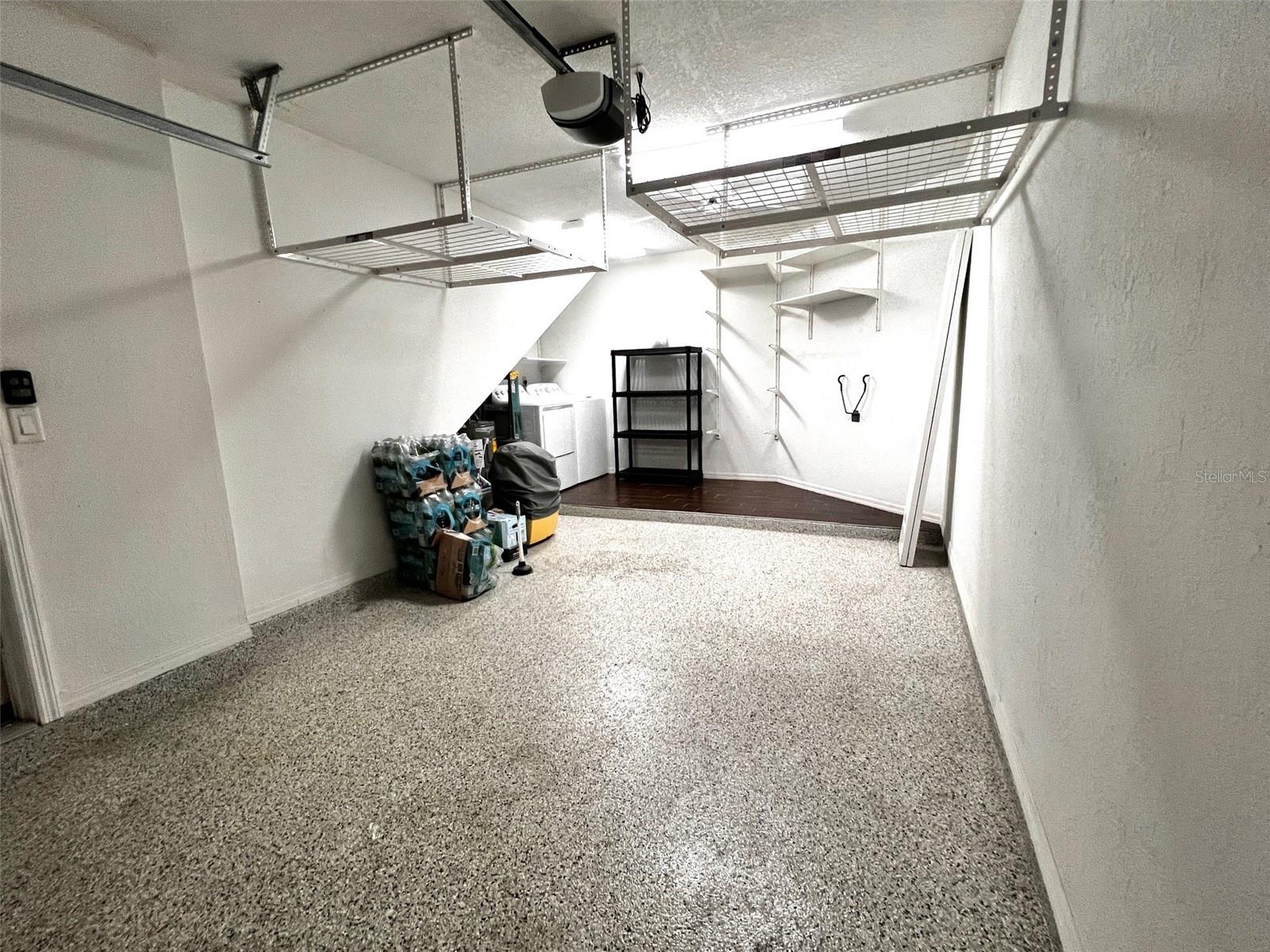 1 Car Garage
