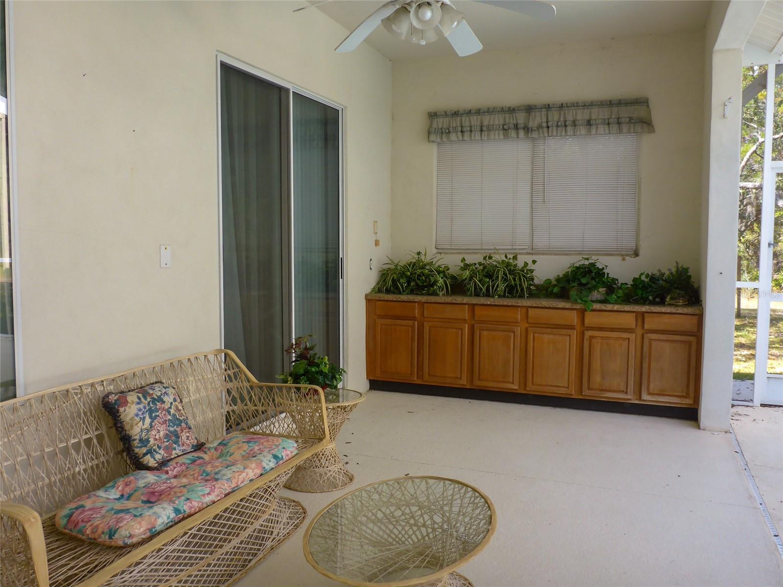 Lanai1