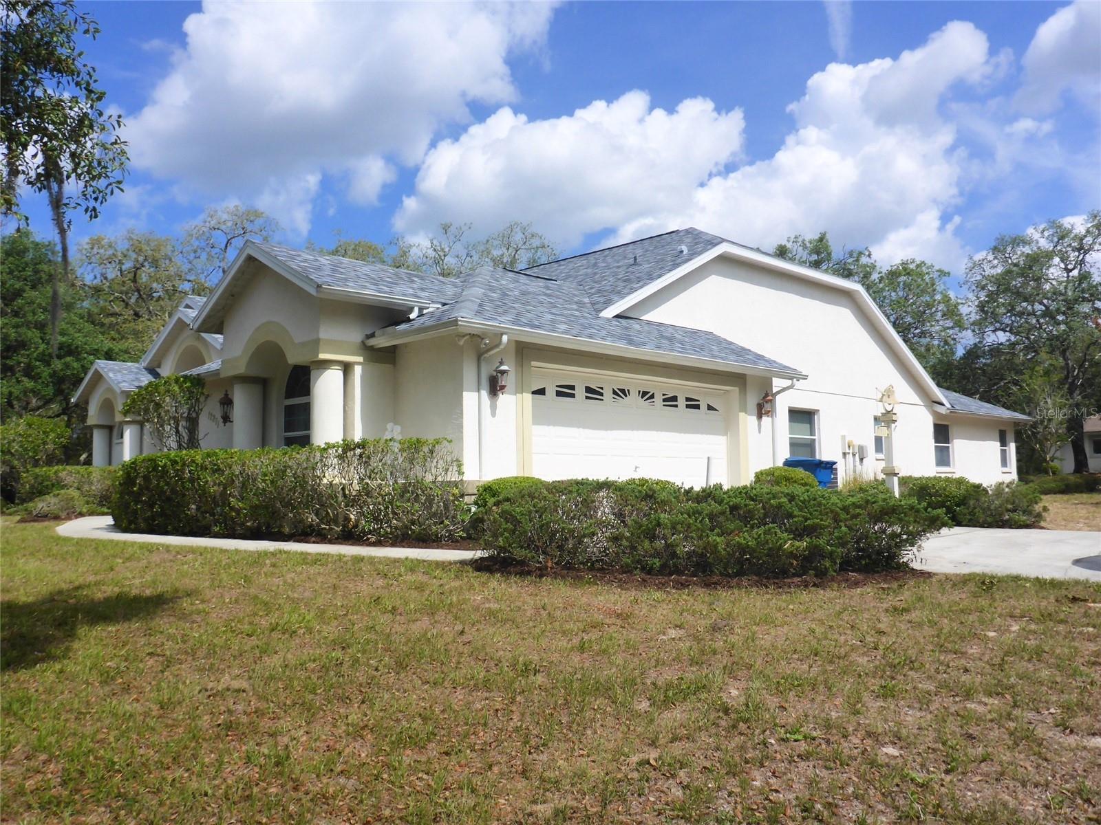 Exterior Garage Side Front