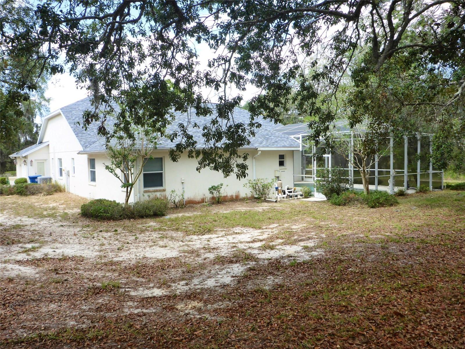 Exterior Garage Side Back