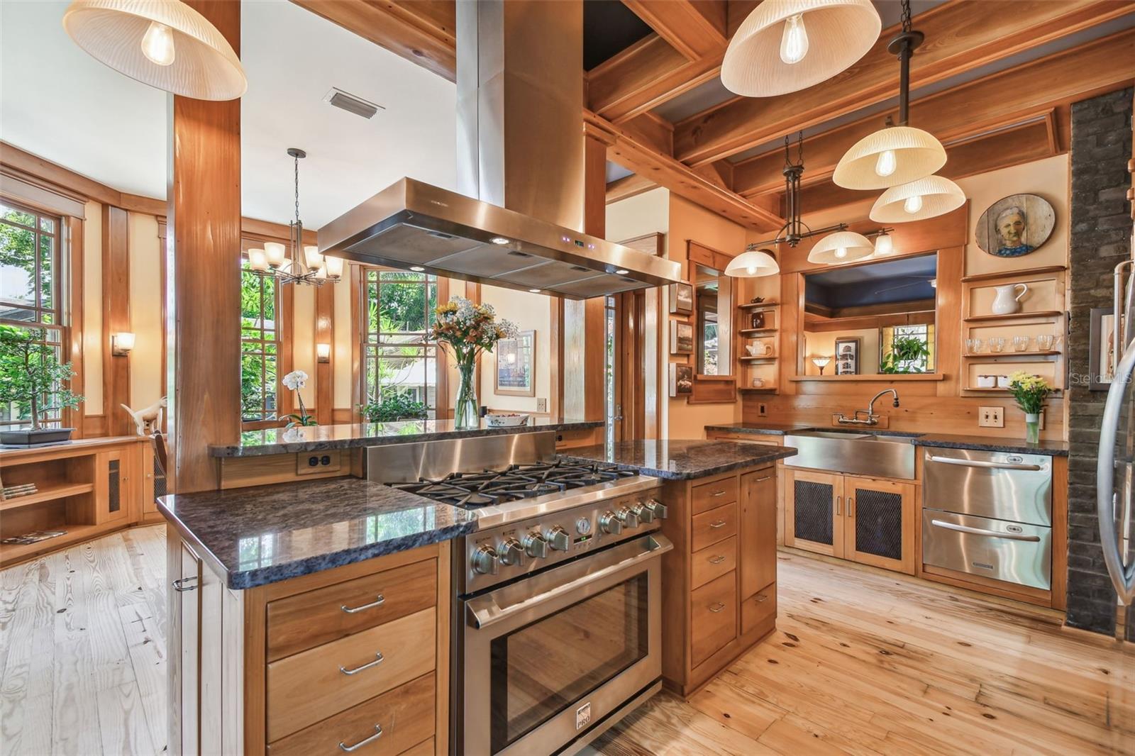 Gourmet Kitchen & Dining Area