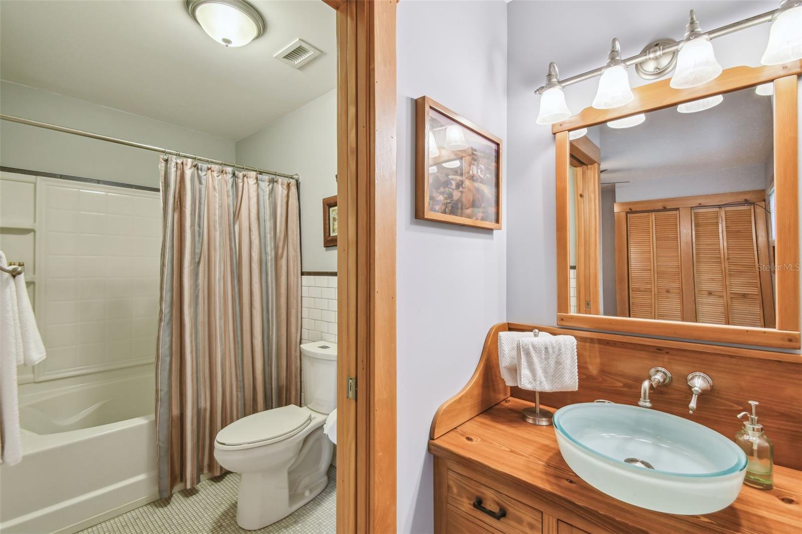 Bathroom 2 (Second Floor)