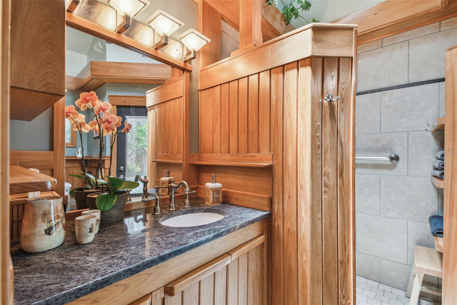 Bathroom 4 (Guest House)
