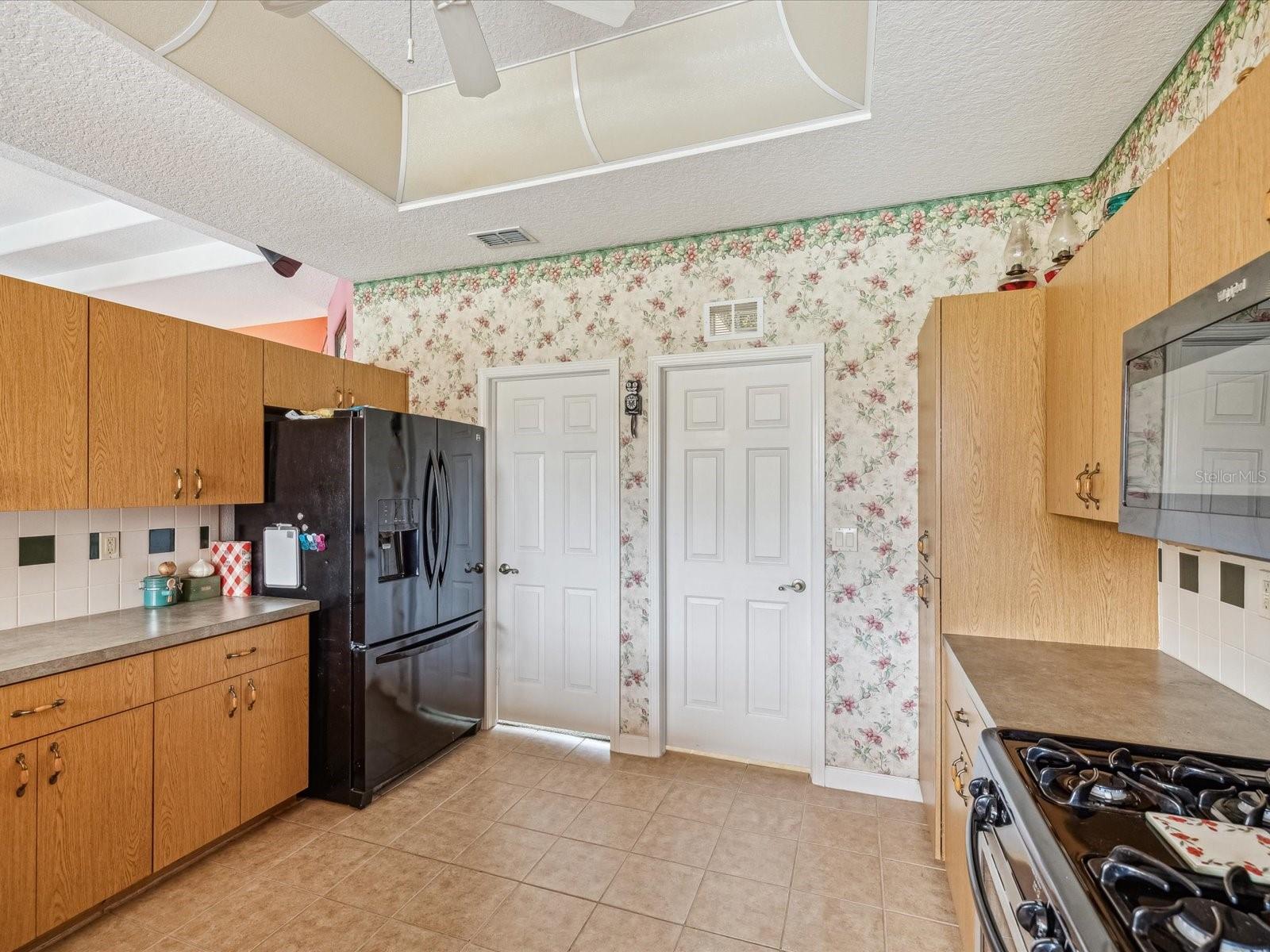 Laundry room (R door) Flex room (L door)