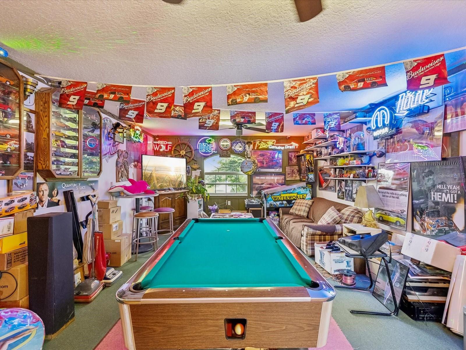 Game/family room under air